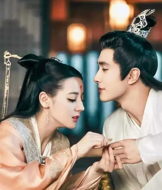 高伟光在娱乐圈属于_光热CP合作历程_高伟光迪丽热巴荧幕CP