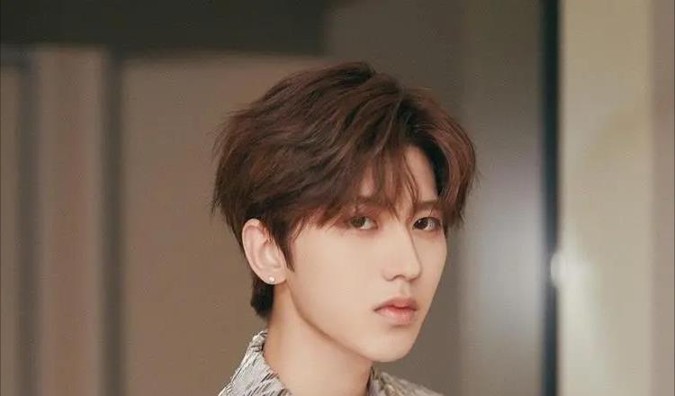 明星背后交易内幕_女明星被污_娱乐圈潜规则曝光