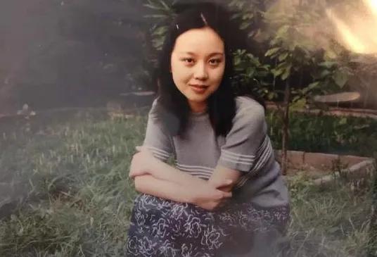 年过40越来越有韵味的女星_长发的女明星_年轻时长得一般的女星