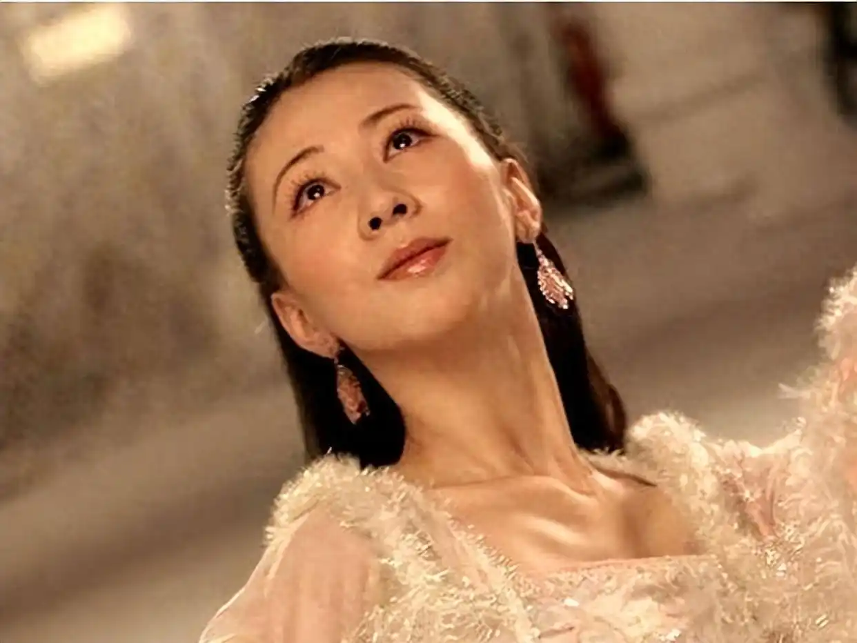 汤加丽艺术争议_中国女明星人体艺术_汤加丽人体艺术写真